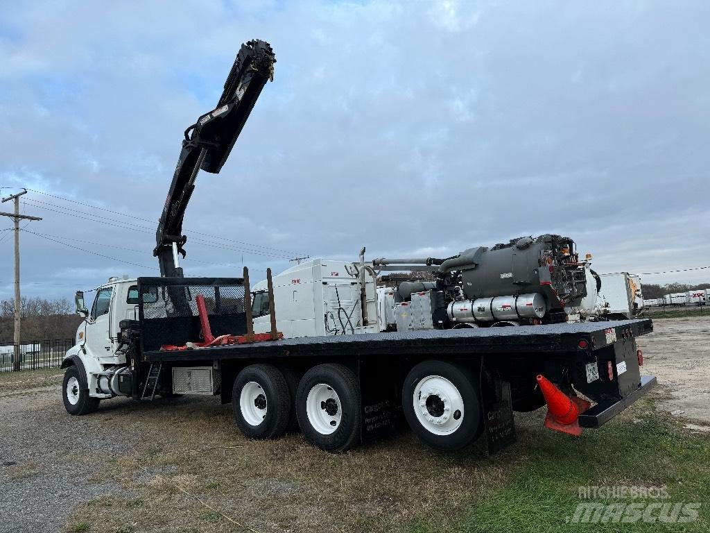 Hiab 228 E -5 HIPRO Track mounted cranes