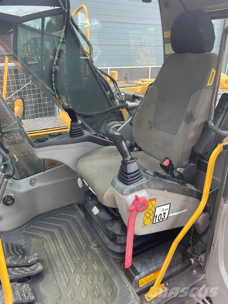 Volvo EC210CL Crawler excavators