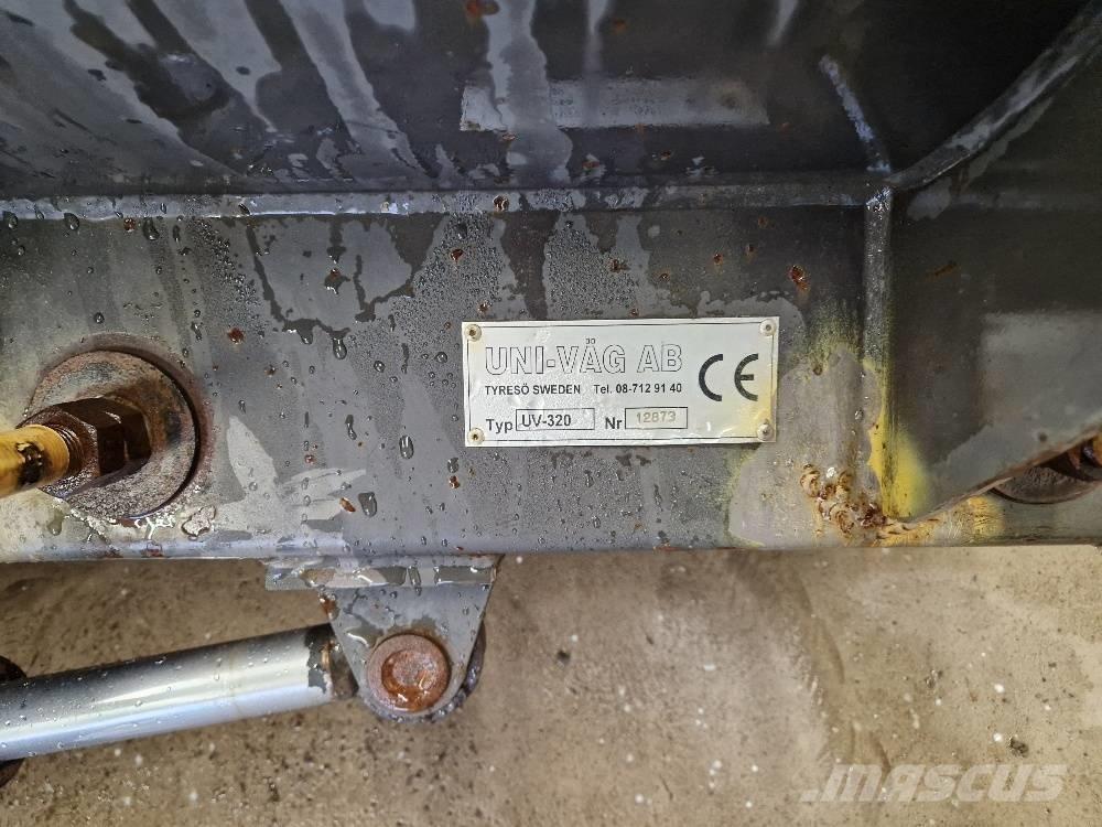 Uni-väg UV-320 StBM Snow blades and plows