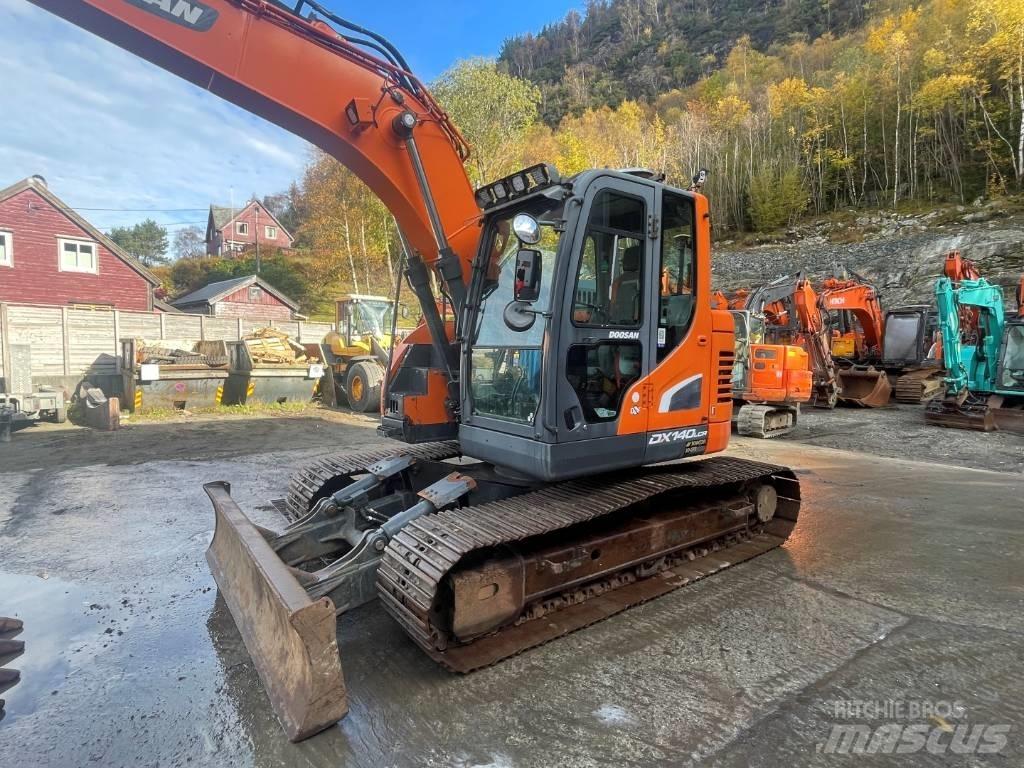 Doosan DX140LCR-5 Crawler excavators