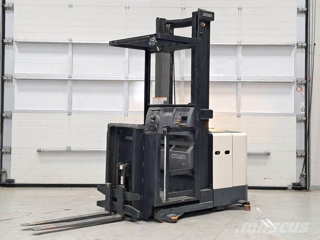 Crown SP3512 Low lift order picker