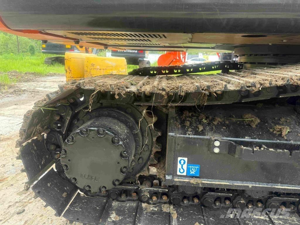 Hitachi ZX200 Crawler excavators