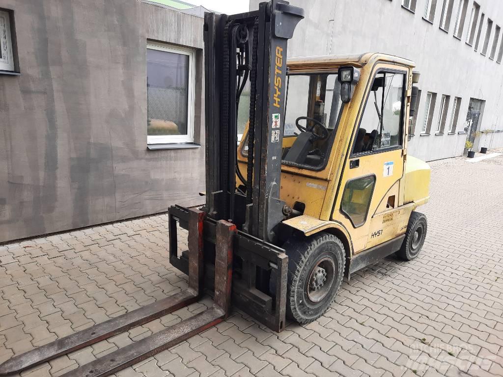Hyster H4.50XM Diesel trucks