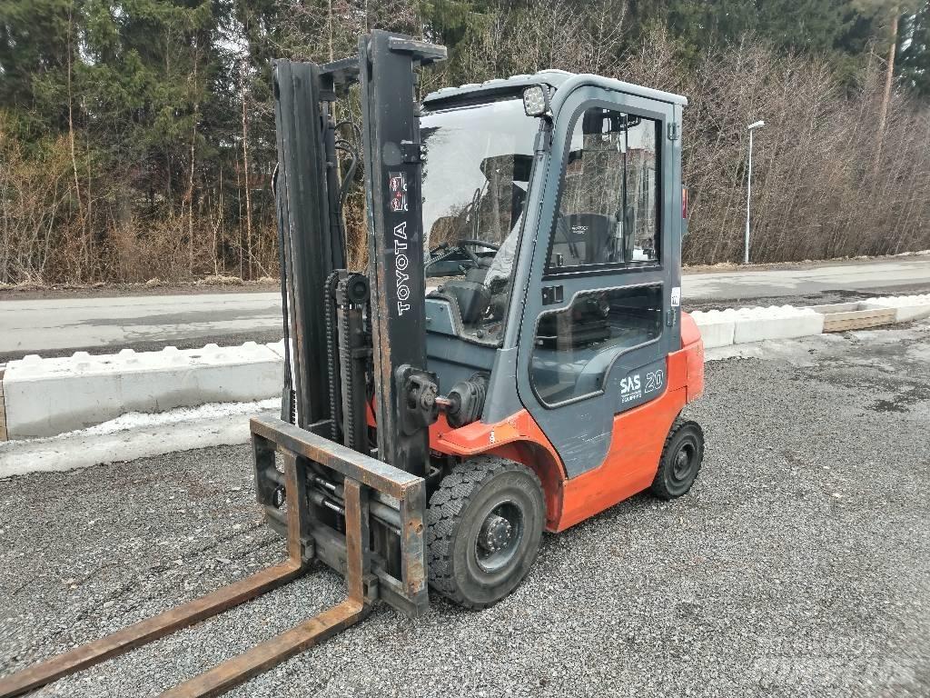 Toyota 7FGF20 LPG trucks