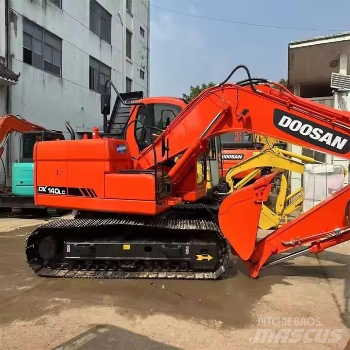 Doosan DX140LC Crawler excavators