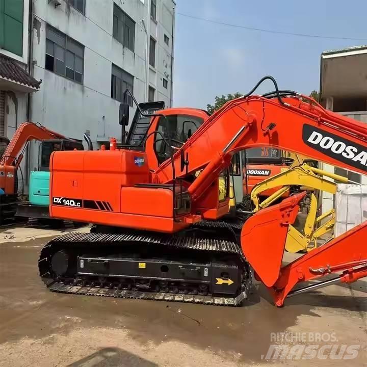 Doosan DX140LC Crawler excavators