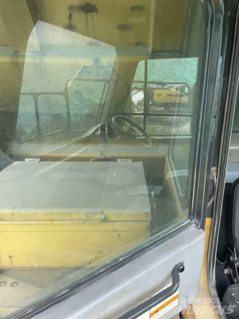 Komatsu HD 605-7 Rigid dump trucks