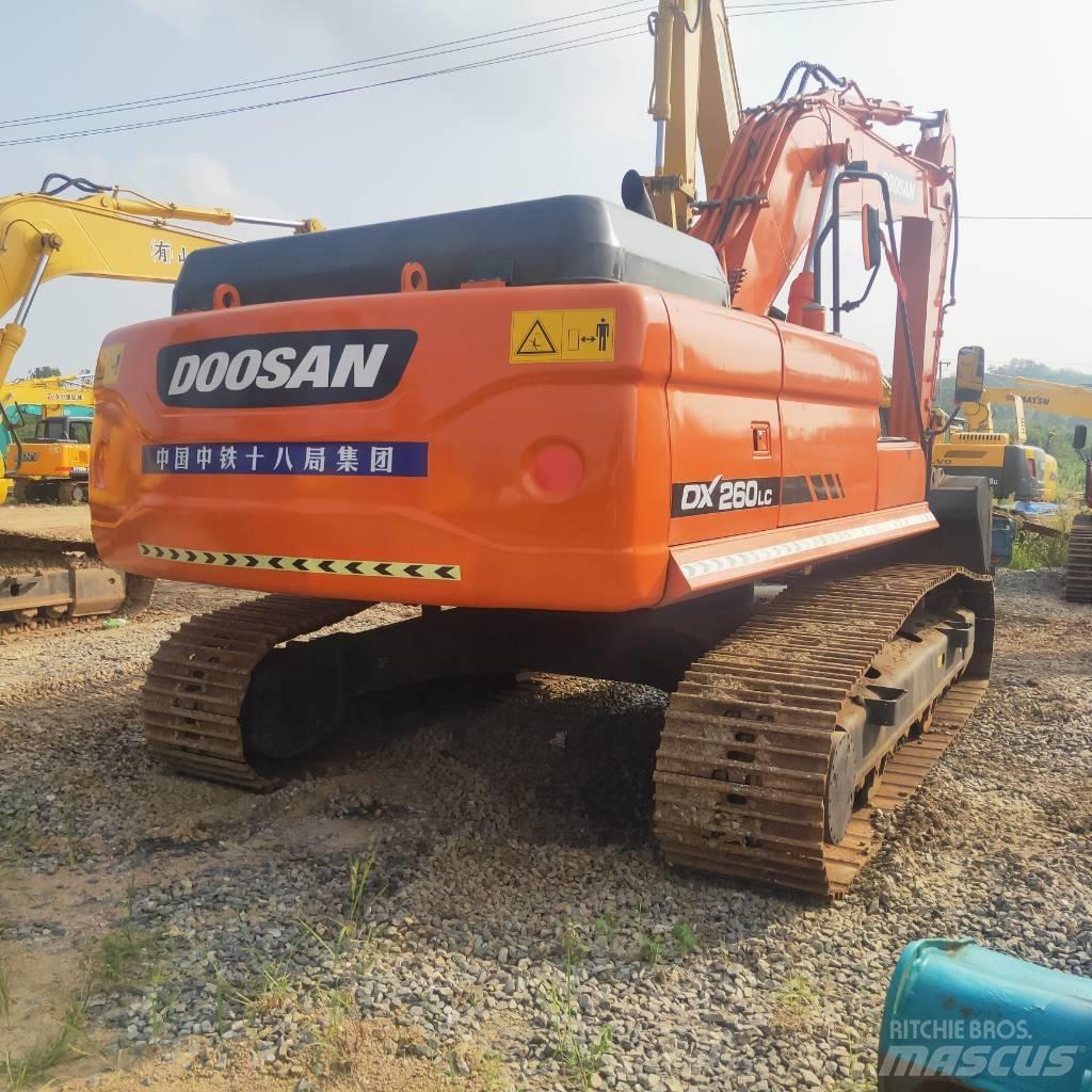 Doosan DX260LC Crawler excavators