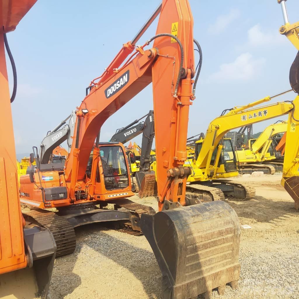 Doosan DX260LC Crawler excavators
