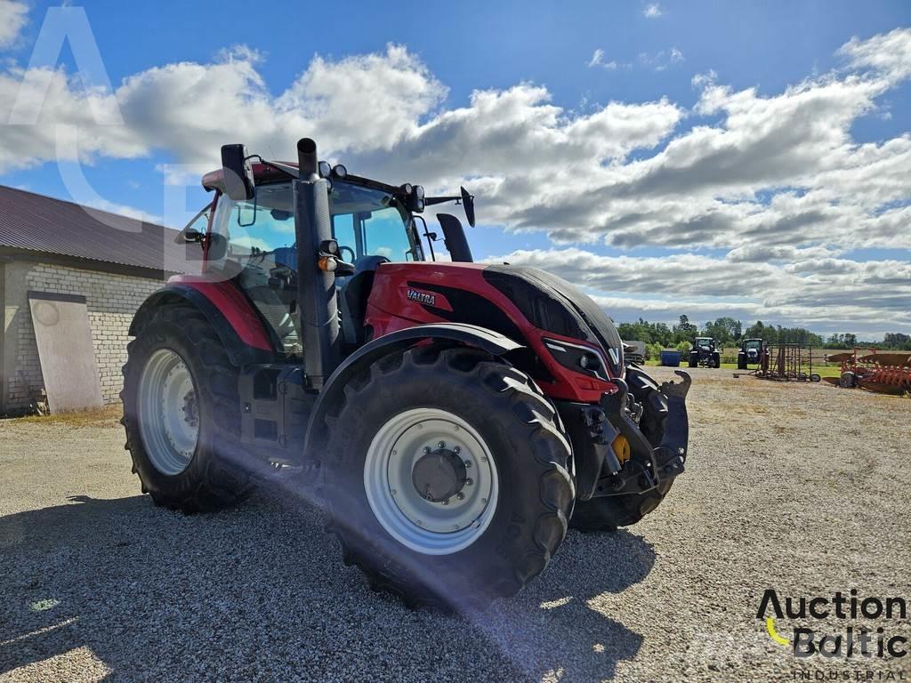 Valtra T 194 H Tractors