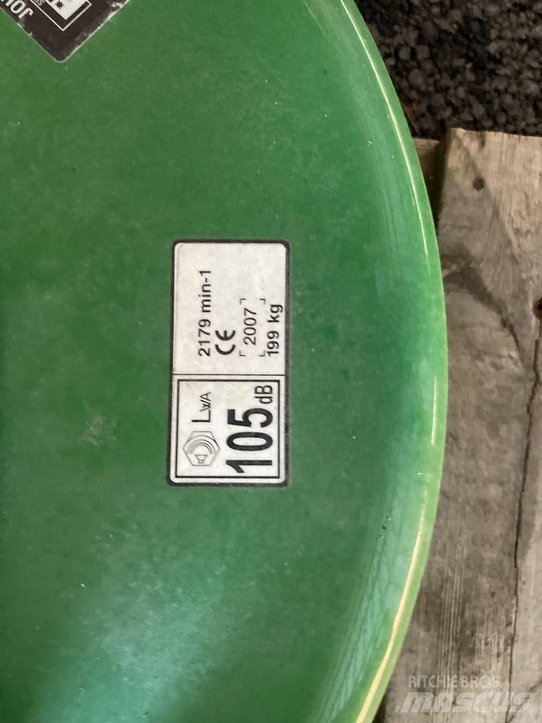 John Deere 7 Iron Other groundscare machines