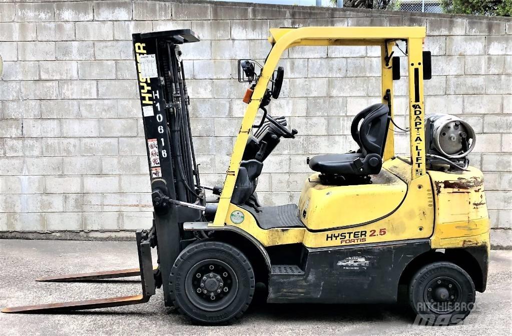 Hyster H2.5TX LPG trucks