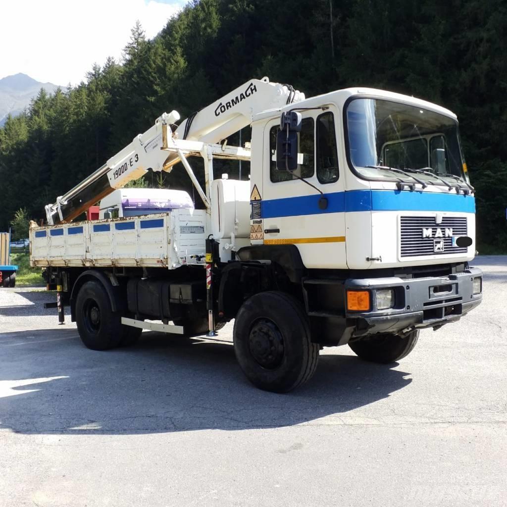 MAN 19.372 Tipper trucks