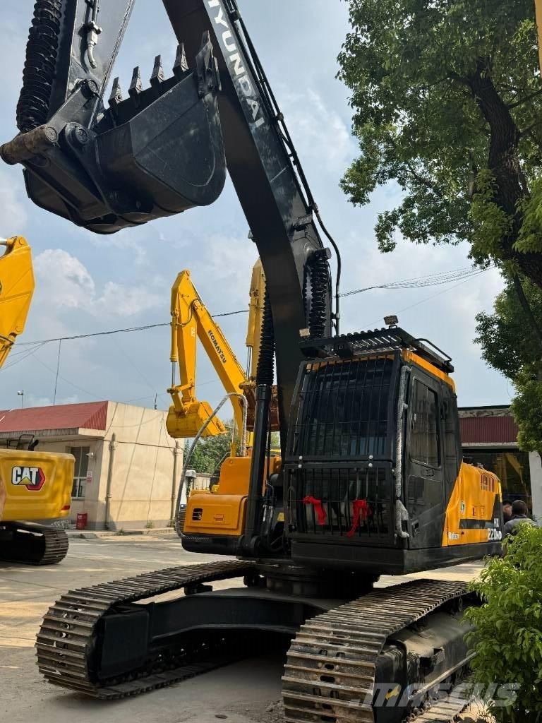 Hyundai HX220HD Mini excavators  7t - 12t