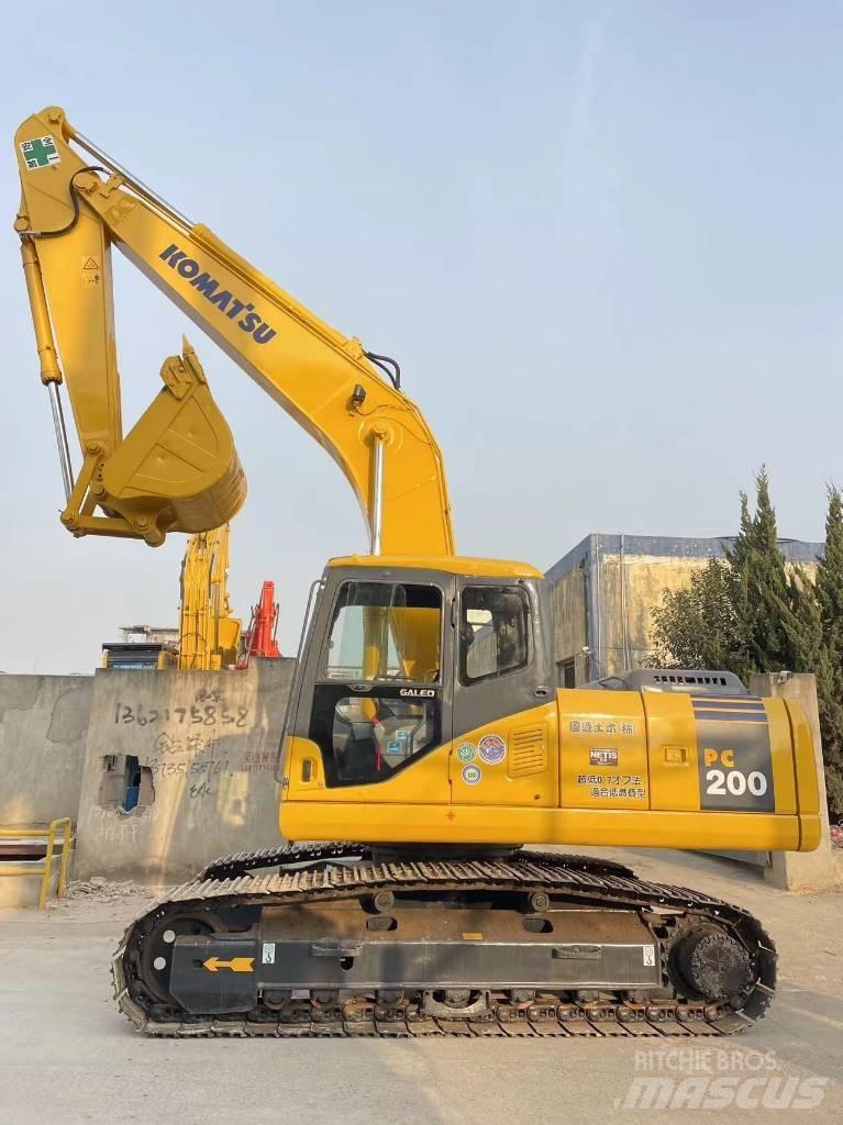 Komatsu PC 200-7 Crawler excavators
