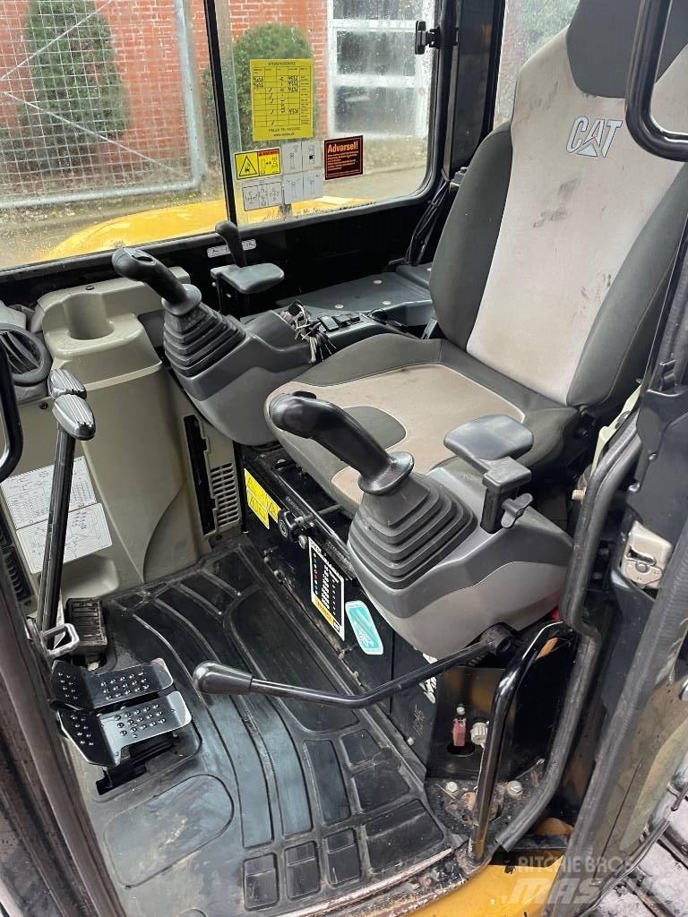 CAT 305D Mini excavators < 7t (Mini diggers)