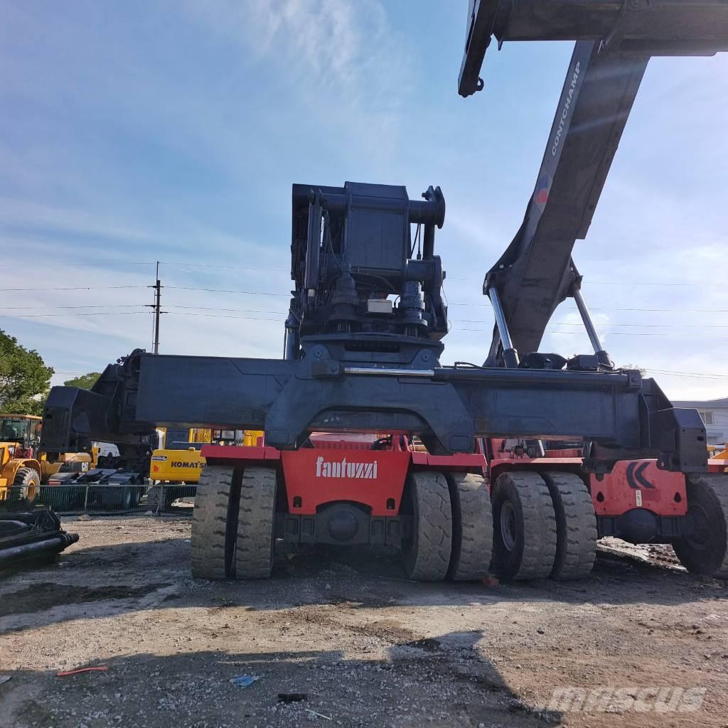 Fantuzzi CS 45 KM Reach stackers