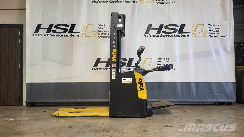 Yale MS12X Pedestrian stacker