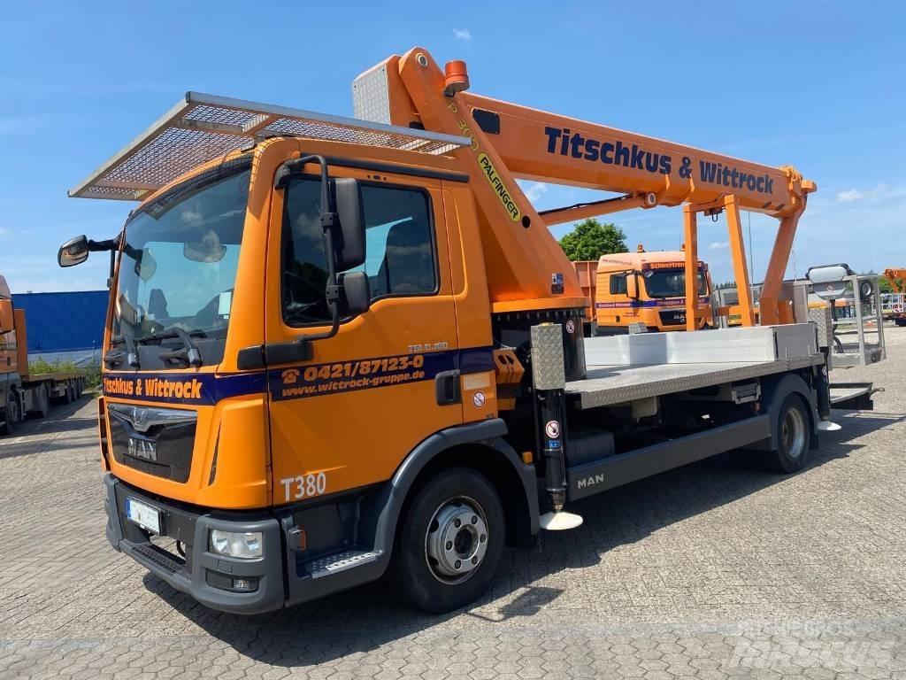 Palfinger P 300 Truck mounted platforms