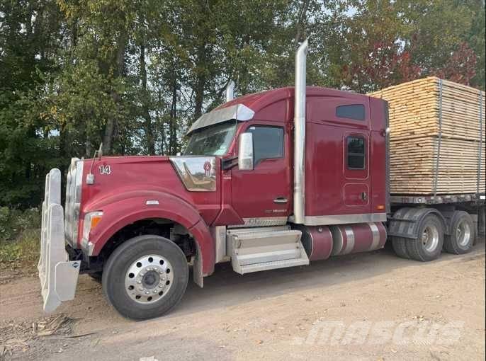 Kenworth W 990 Prime Movers