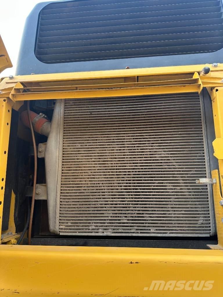 Komatsu PC 400-8 Crawler excavators