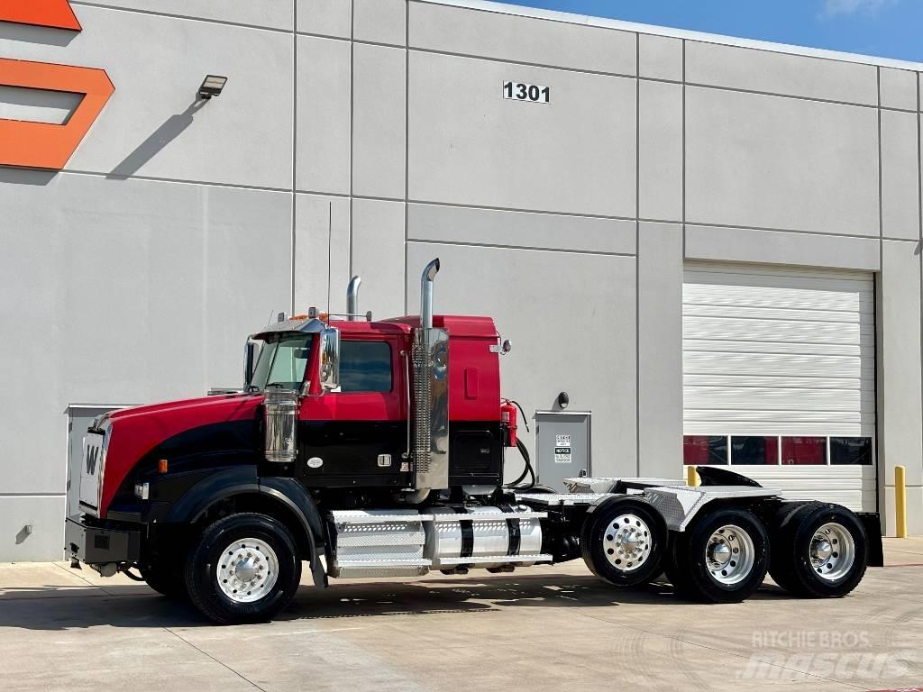 Western Star 4900 Prime Movers