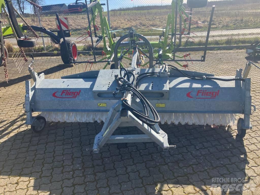 Fliegl Kost 2,8 m. Other tractor accessories