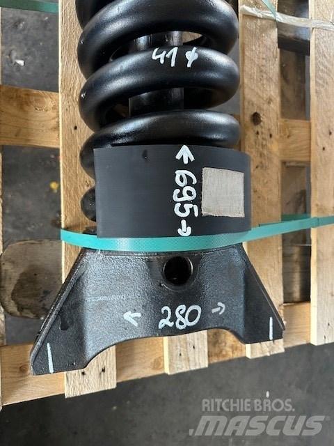Doosan NAPINACZ Tracks, chains and undercarriage