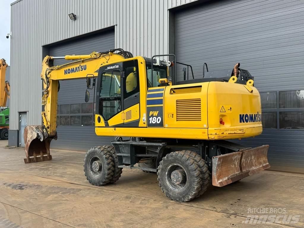 Komatsu PW180-11 Wheeled excavators