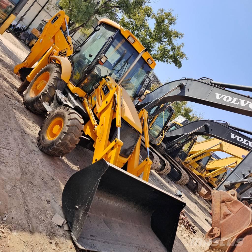 JCB 3 CX Backhoe