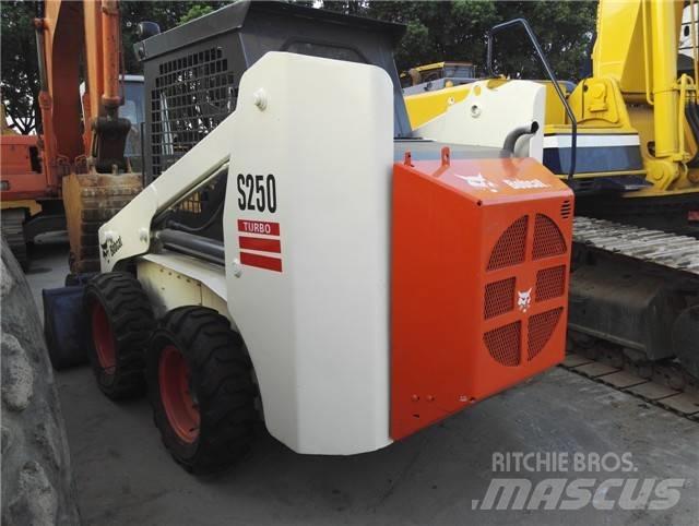 Bobcat S 250 Skid steer loaders