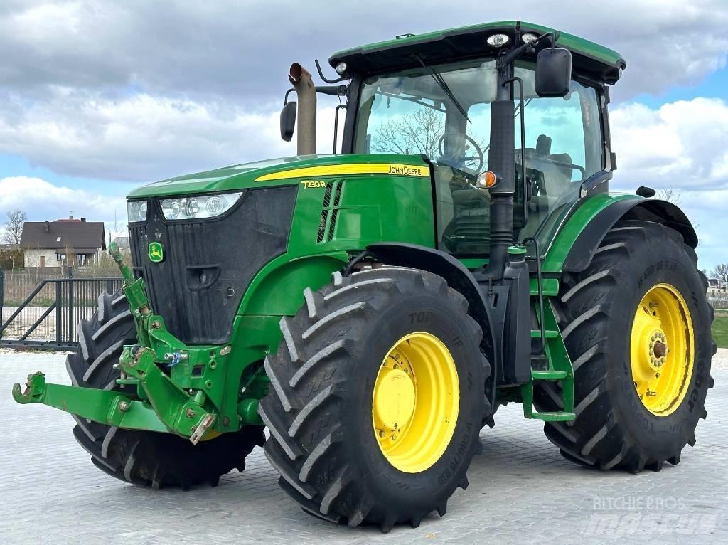 John Deere 7230 R Tractors
