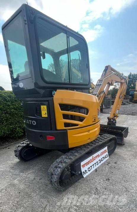 Kato HD27V4 Mini excavators  7t - 12t