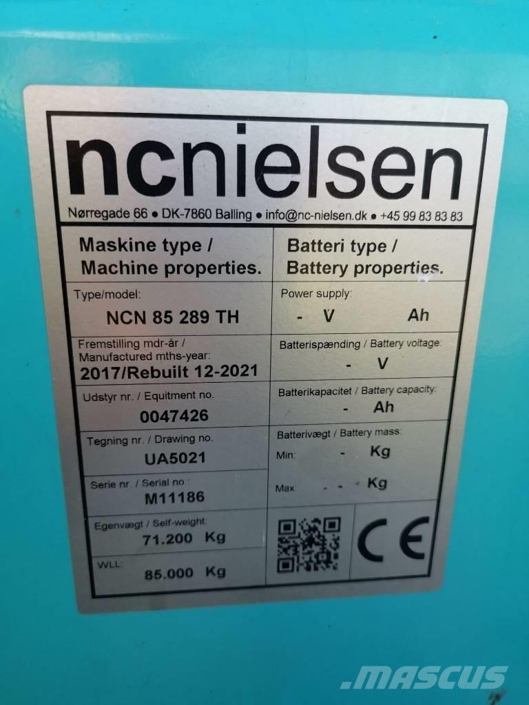 NCN 85 Reach stackers