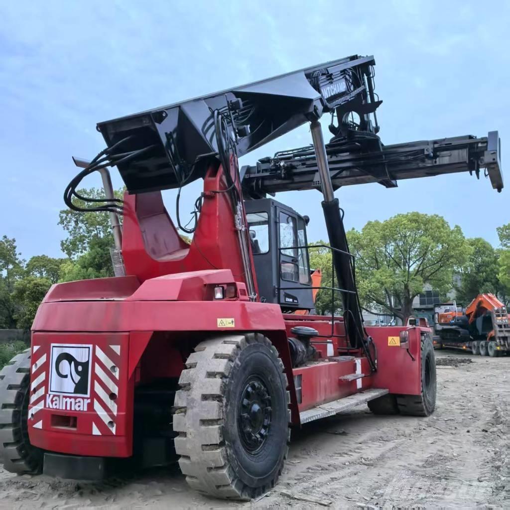 Kalmar DRF 450 Reach stackers