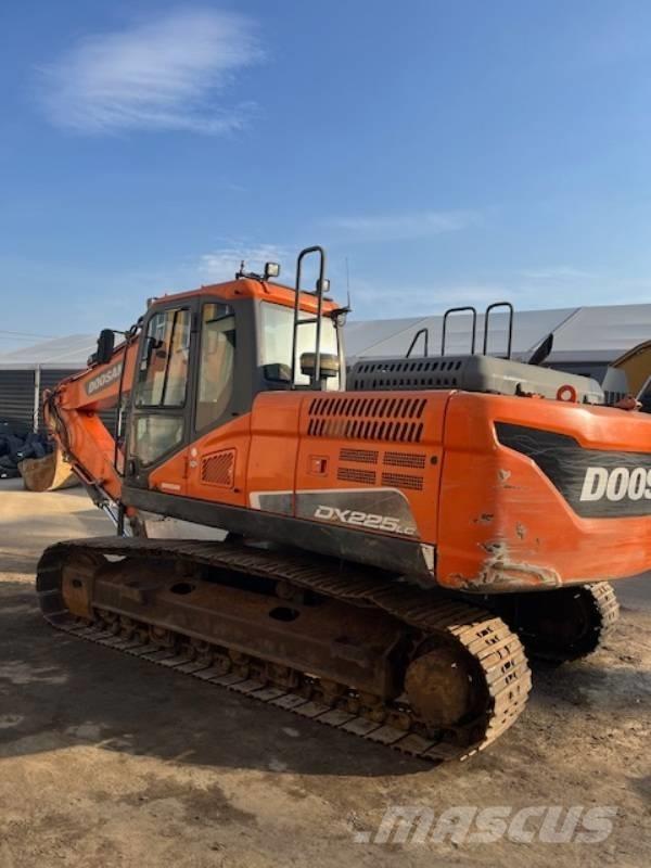Doosan DX 225 LC-5 Crawler excavators