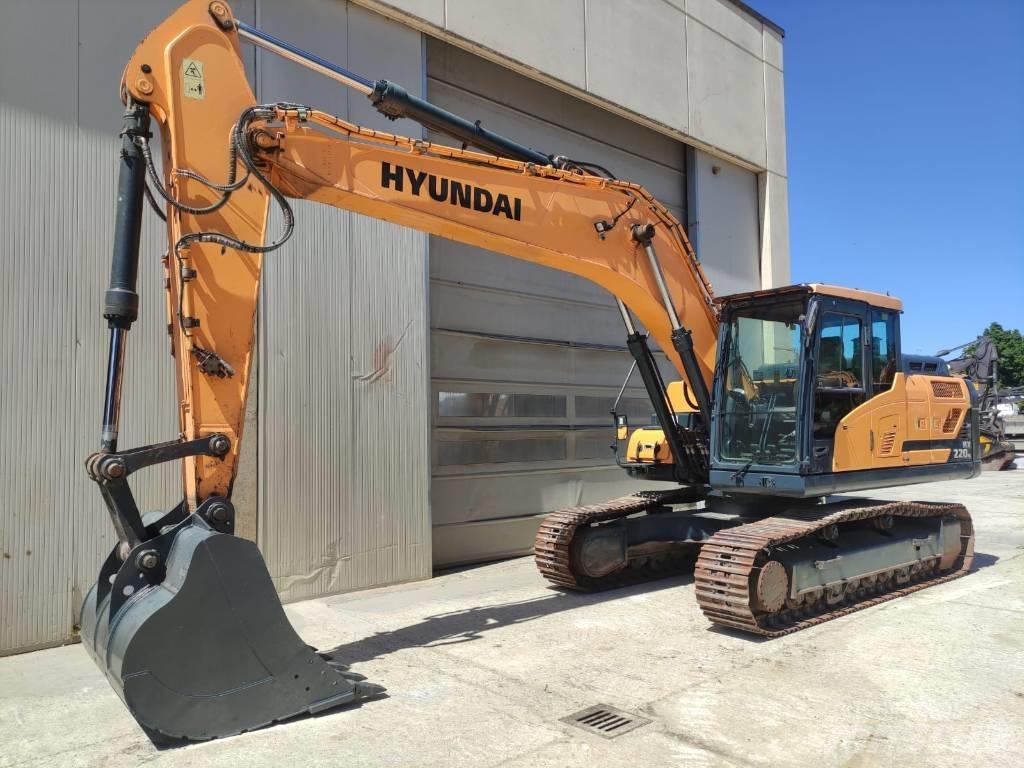Hyundai HX 220 Crawler excavators