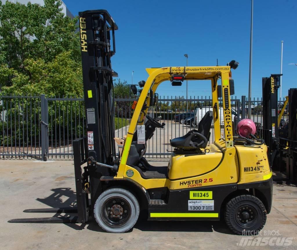 Hyster H2.5TX LPG trucks