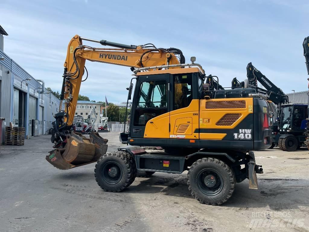 Hyundai HW140 Wheeled excavators