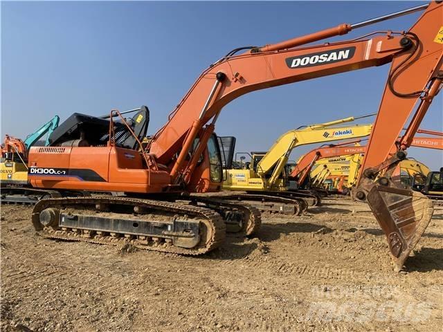 Doosan DH300 Crawler excavators