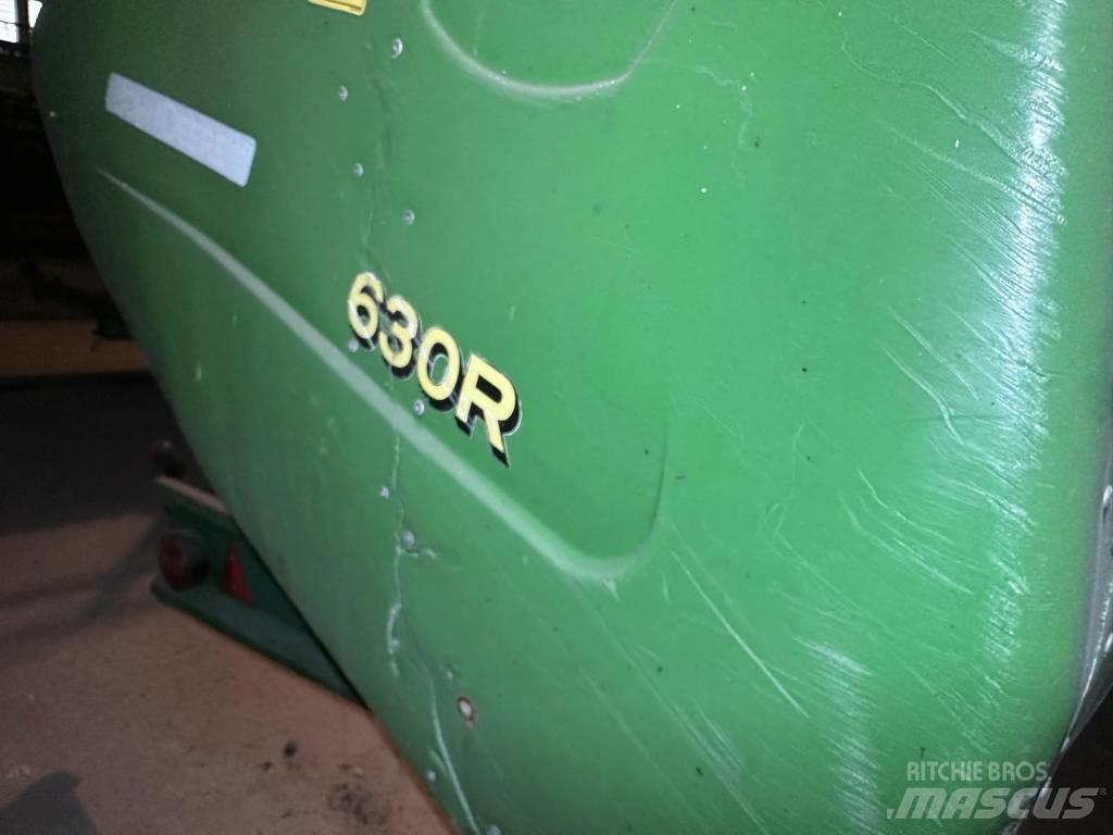 John Deere 9880 STS Combine harvesters