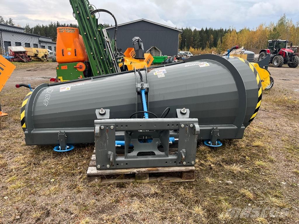 Snowek A320 Snow blades and plows