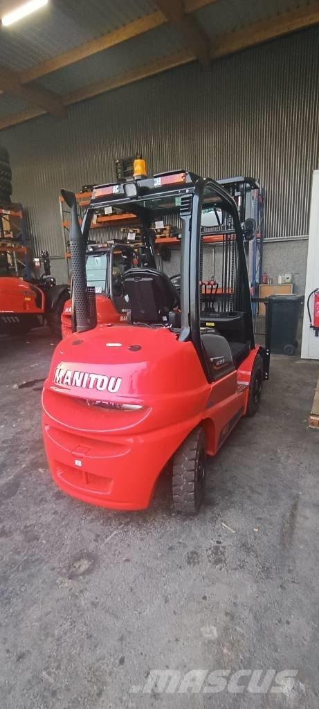 Manitou MI 25 Diesel trucks