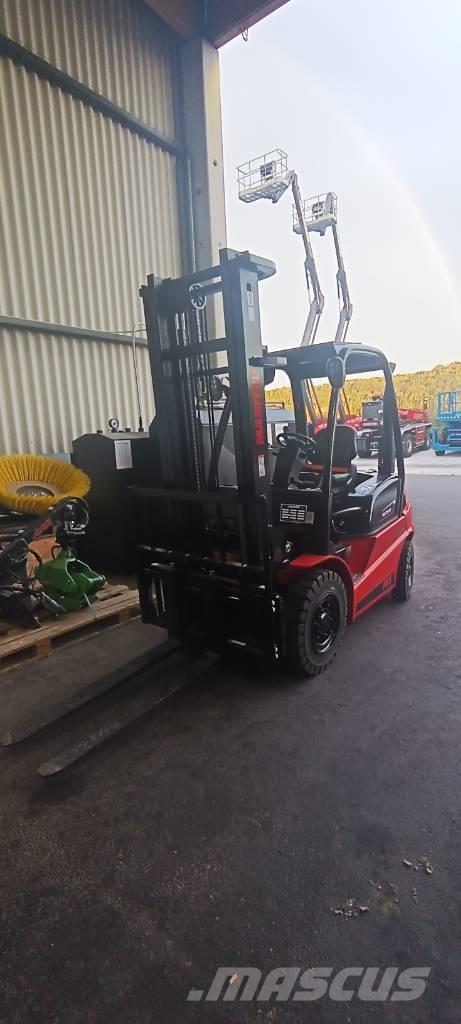 Manitou MI 25 Diesel trucks