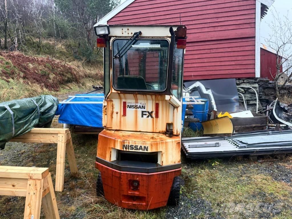 Nissan EH 01 A15U Diesel trucks