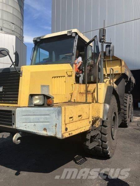 Komatsu HM 400-1 Articulated Haulers