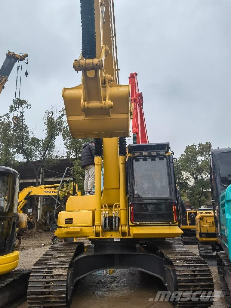 Komatsu PC 220-8 Crawler excavators