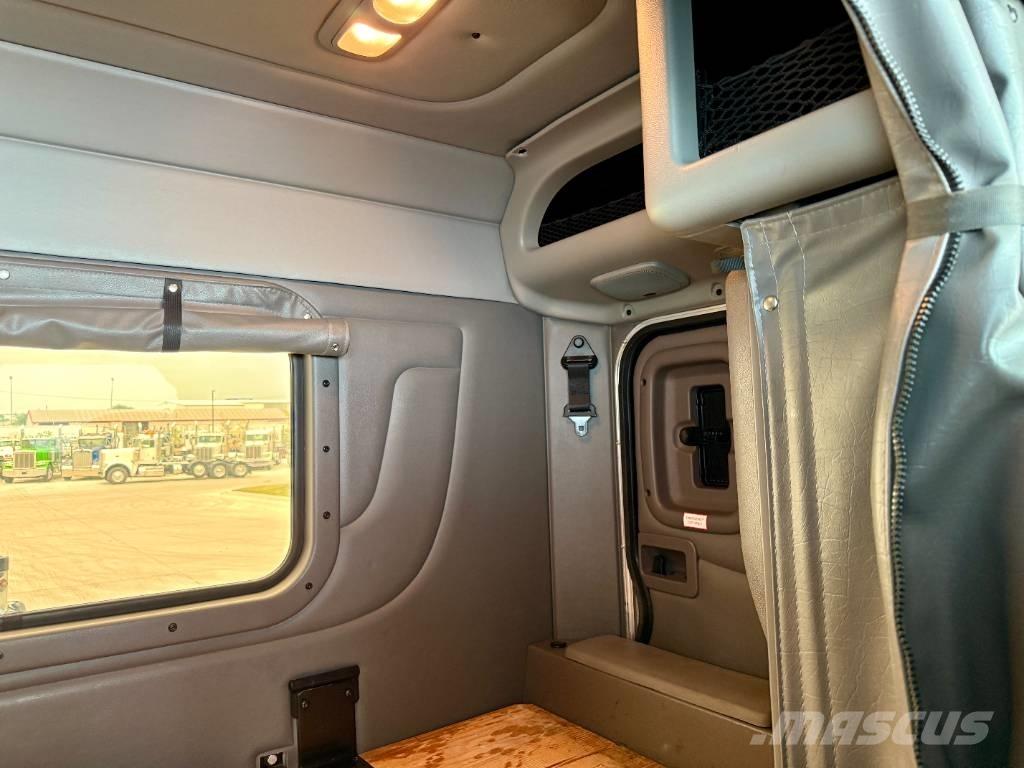 Peterbilt 389 Prime Movers