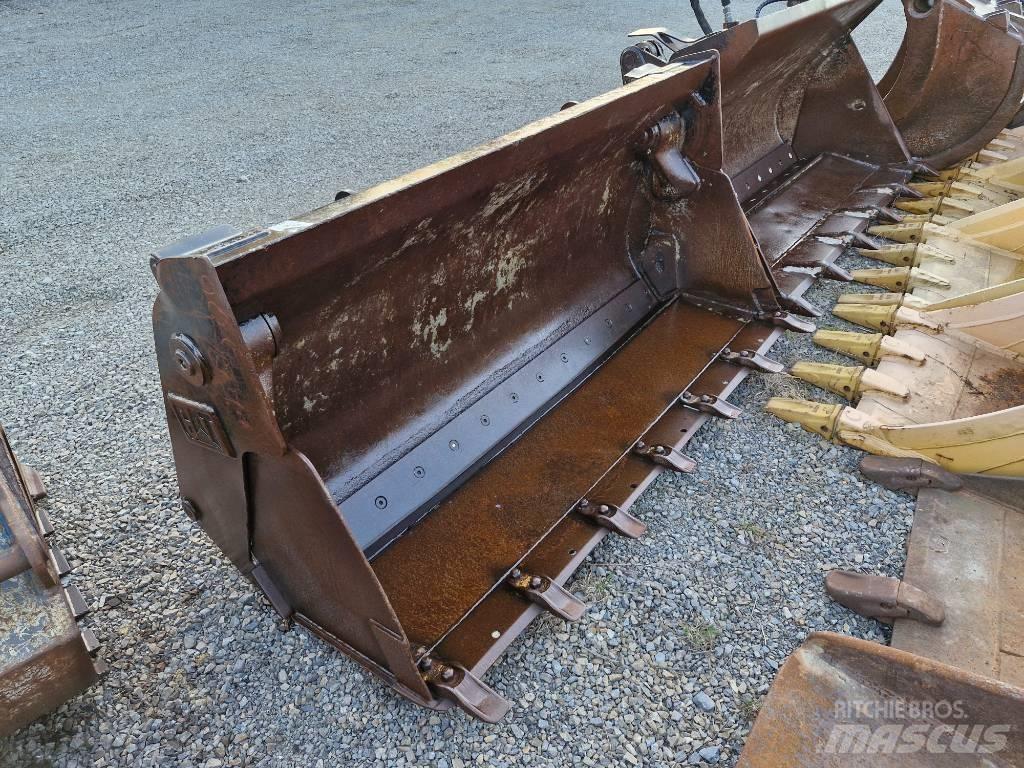 CAT 906 M Wheel loaders