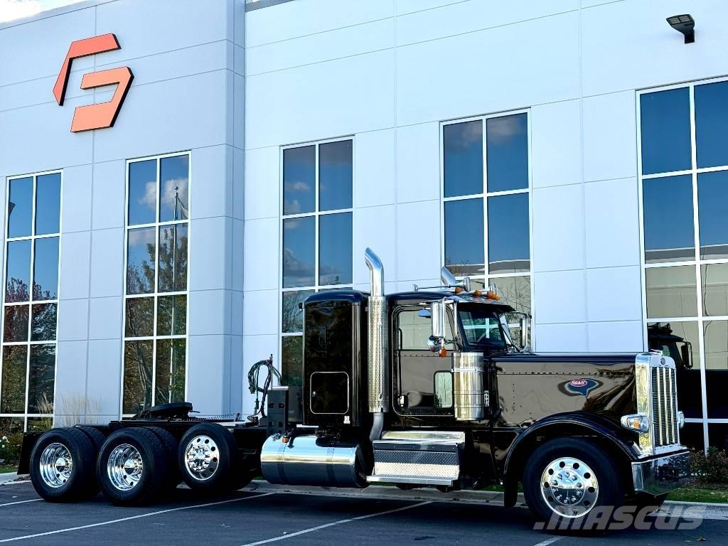 Peterbilt 389 Prime Movers